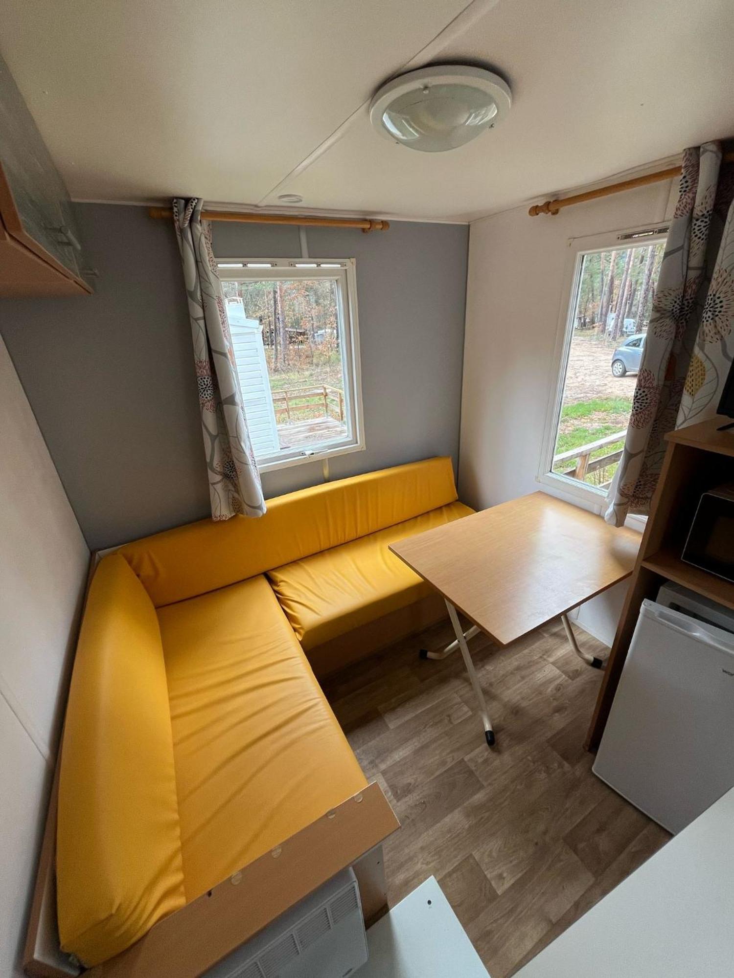 Camping Cobijo 比努埃萨 外观 照片